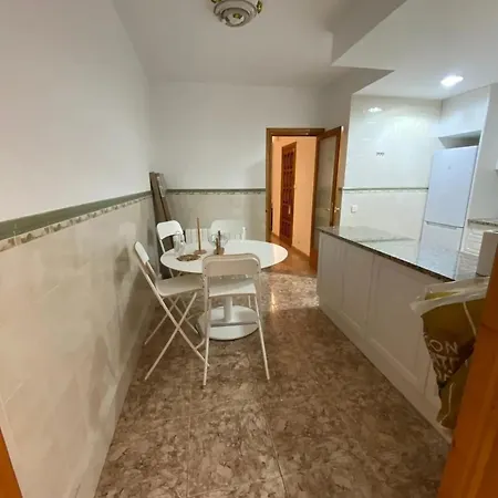 Spacious Torroella With Terrace Apartment